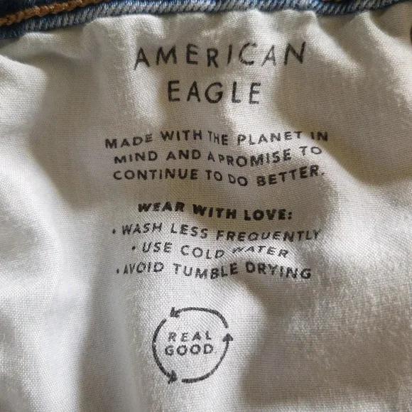 AEO Mom Jeans - Picture 4 of 7